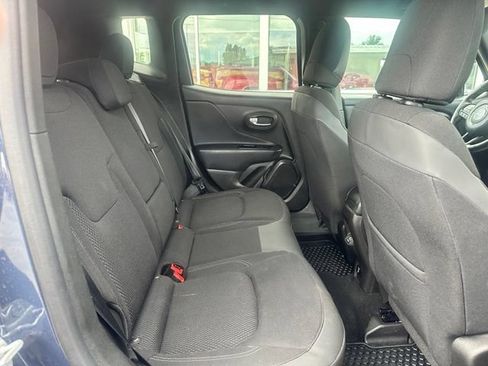 Used 2022 Jeep Renegade Altitude w/ Convenience Group AWD/4WD image 13
