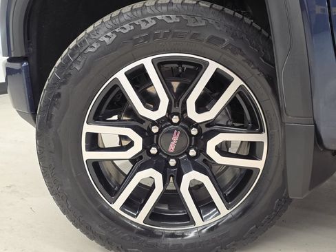 Used 2020 GMC Sierra 1500 AT4 w/ AT4 Premium Package AWD/4WD image 47