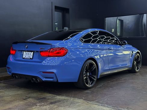Used 2018 BMW M4 Coupe RWD image 9