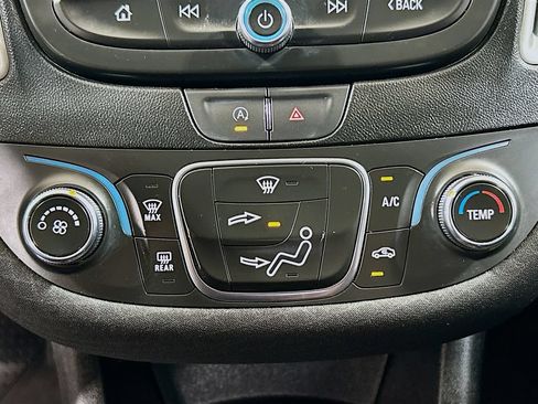 Used 2023 Chevrolet Malibu LS w/ LPO, Floor Liner Package FWD image 13