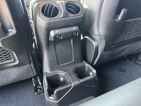 New 2025 Jeep Gladiator Sport image 20