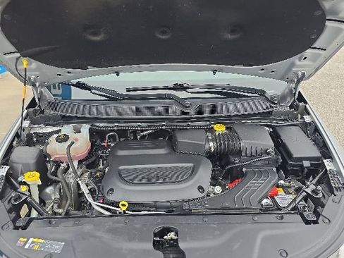 Used 2024 Chrysler Pacifica Touring-L FWD image 52
