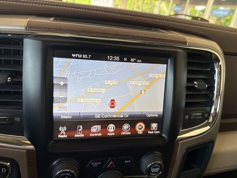 Used 2017 RAM 1500 Laramie AWD/4WD image 38