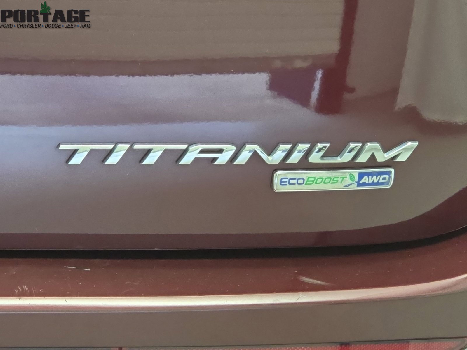 Used 2017 Ford Edge Titanium w/ Equipment Group 301A AWD/4WD image 10