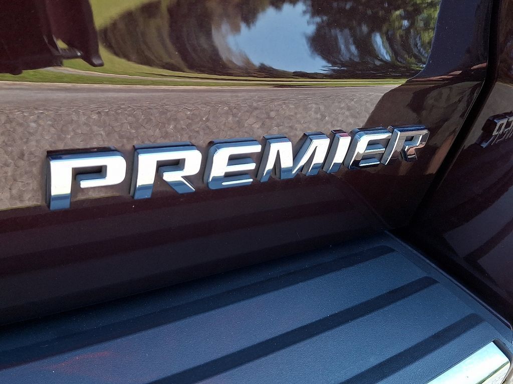 Used 2020 Chevrolet Tahoe Premier AWD/4WD image 35
