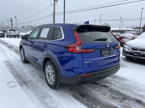 Used 2023 Honda CR-V EX image 3
