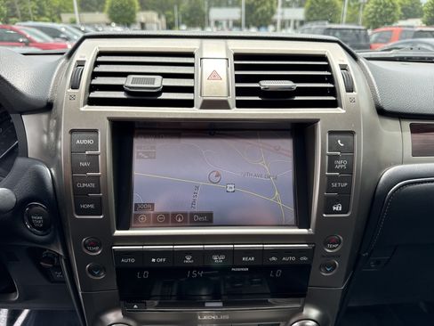 Used 2019 Lexus GX 460 Premium AWD/4WD image 24