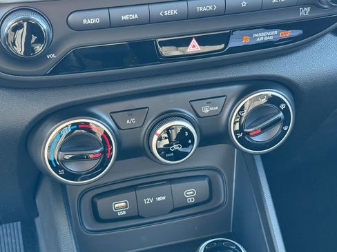 New 2026 Hyundai Venue SE image 25