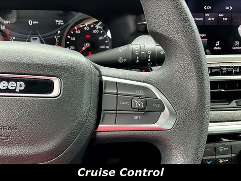 Used 2023 Jeep Compass Sport AWD/4WD image 12