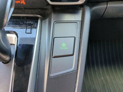 Used 2018 Honda CR-V LX image 26