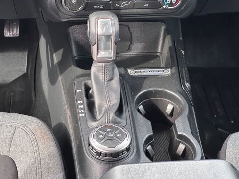 Used 2022 Ford Bronco image 16