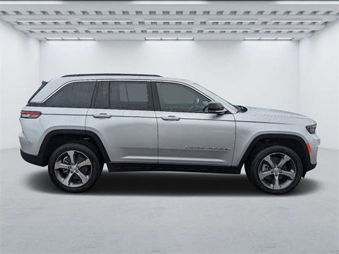 New 2024 Jeep Grand Cherokee Limited 4xe image 2