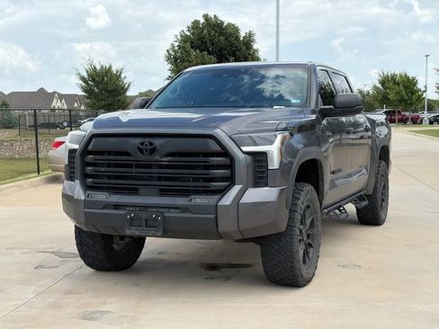Used 2023 Toyota Tundra SR5 AWD/4WD image 3