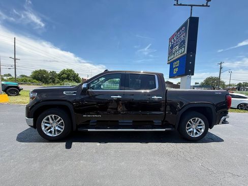 Used 2020 GMC Sierra 1500 SLT w/ SLT Premium Plus Package AWD/4WD image 7