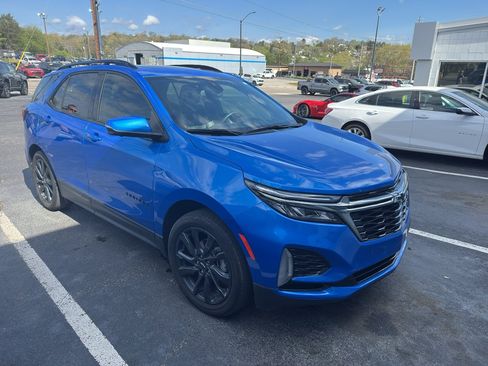 Used 2024 Chevrolet Equinox RS w/ RS Leather Package FWD image 2