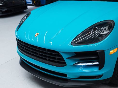 Certified 2019 Porsche Macan AWD/4WD image 33