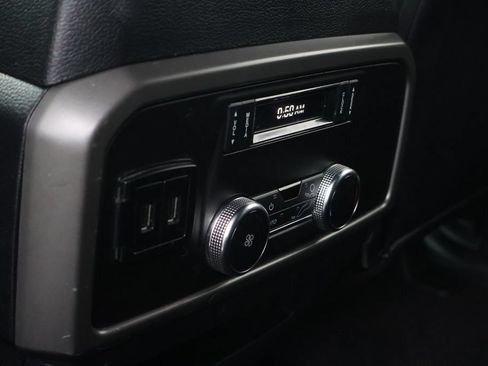 Used 2020 Ford Expedition XLT AWD/4WD image 32