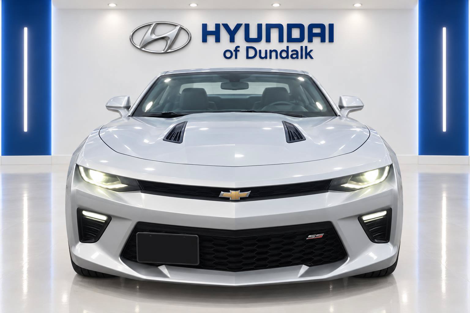 Used 2017 Chevrolet Camaro SS RWD image 1