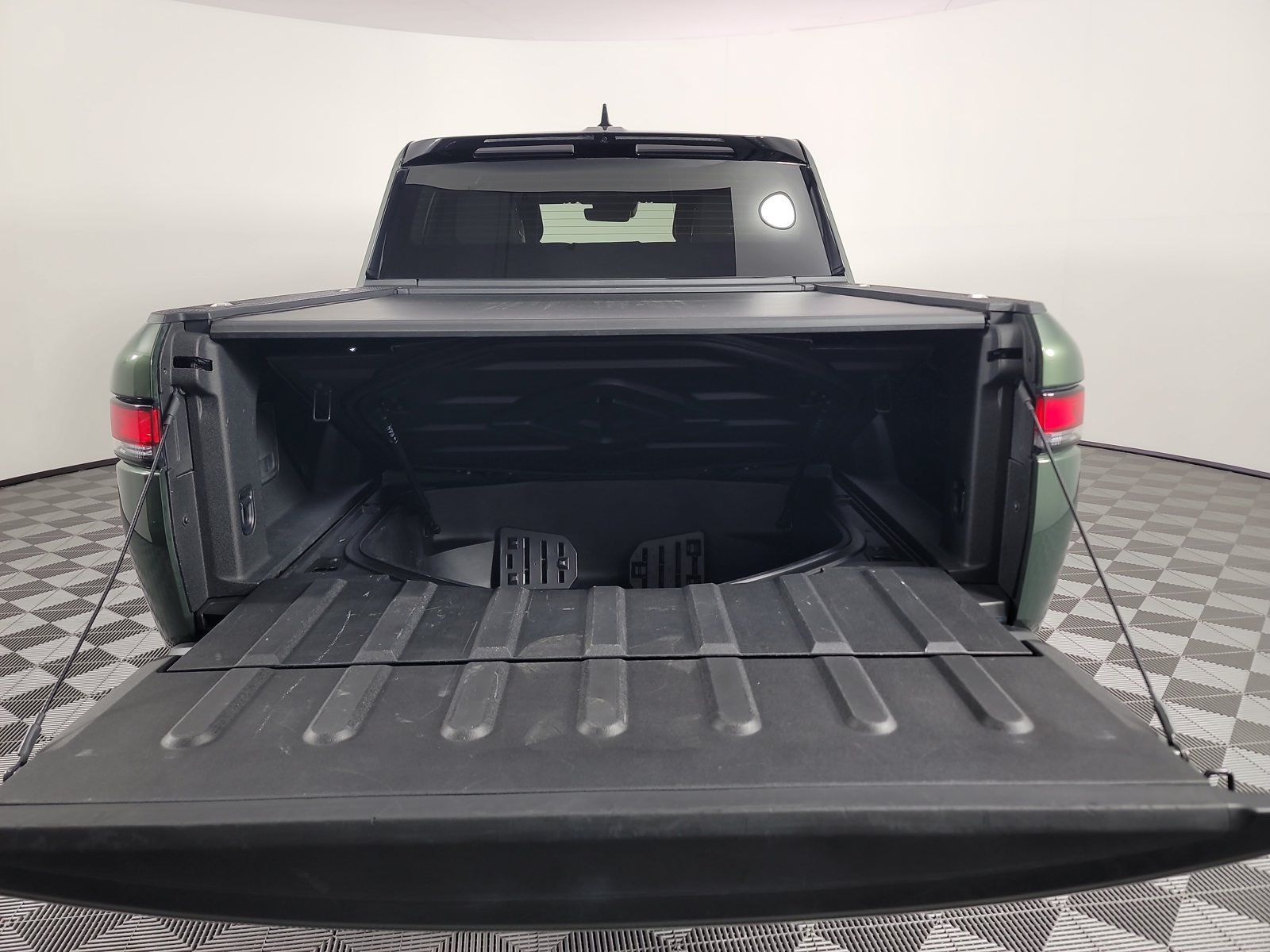 Used 2023 Rivian R1T Launch Edition AWD/4WD image 15