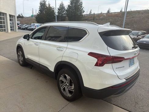 Used 2023 Hyundai Santa Fe SEL image 4