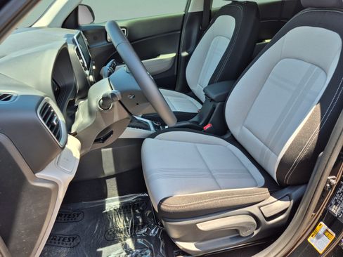 New 2026 Hyundai Venue SEL FWD image 18