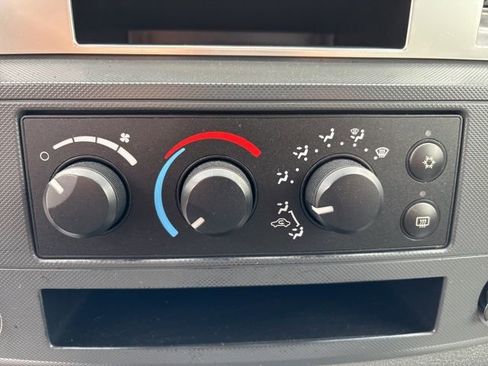 Used 2007 Dodge Ram 3500 Truck SLT image 30