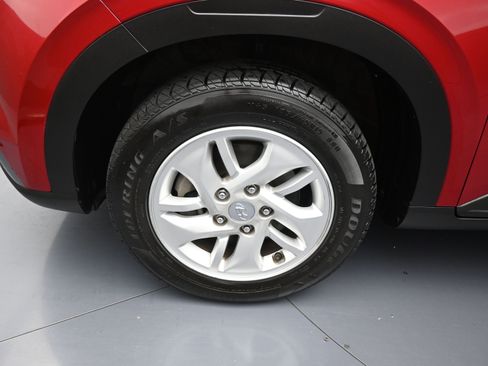 Used 2021 Hyundai Venue SE image 10