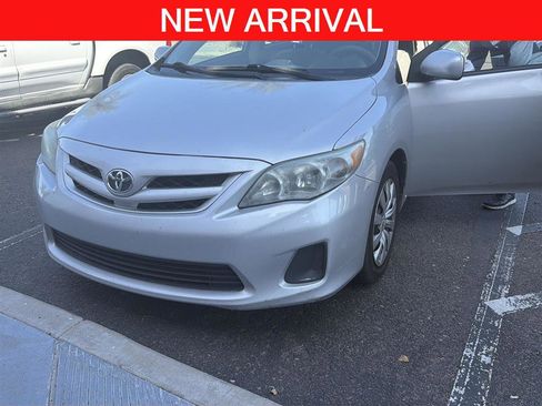 Used 2012 Toyota Corolla LE image 1