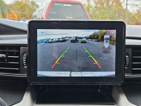 Certified 2022 Ford Explorer 4WD image 15