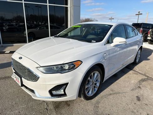 Used 2019 Ford Fusion Energi Titanium image 3