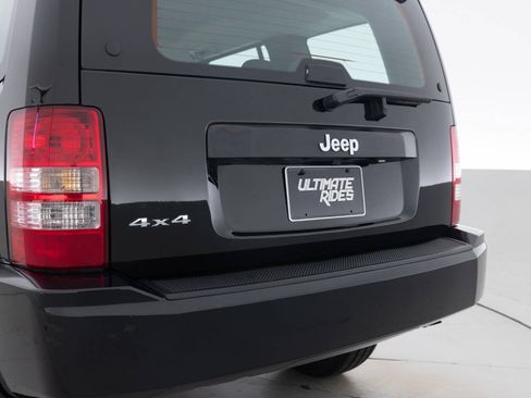 Used 2012 Jeep Liberty Sport AWD/4WD image 17