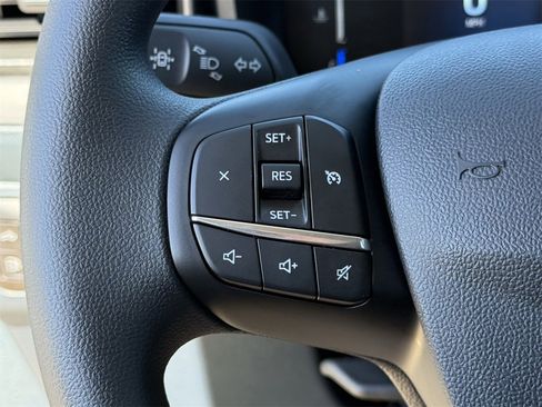 New 2025 Ford Maverick XL image 36