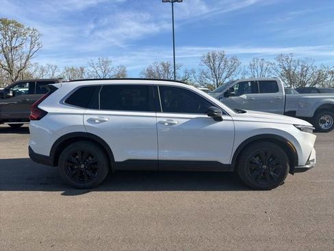 Used 2025 Honda CR-V Sport Touring image 4