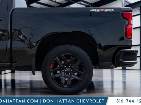 Used 2024 Chevrolet Silverado 1500 RST w/ Redline Edition AWD/4WD image 29