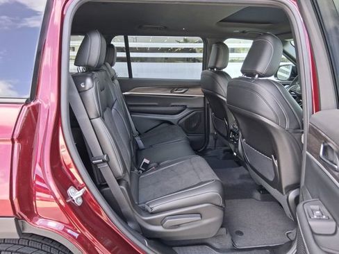 New 2026 Jeep Grand Cherokee L 2WD image 23