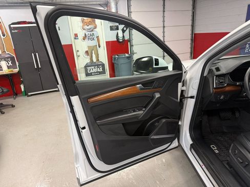 Used 2023 Audi Q5 2.0T Premium Plus w/ Premium Plus Package AWD/4WD image 30