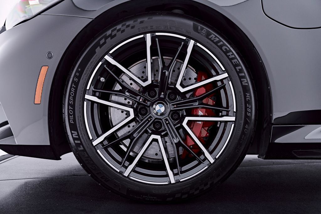 Used 2026 BMW M5 Touring AWD/4WD image 3