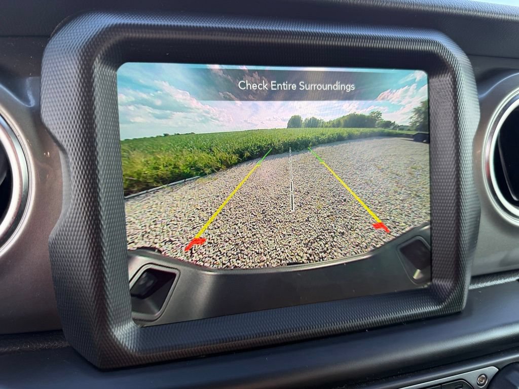 Used 2022 Jeep Gladiator Overland AWD/4WD image 6