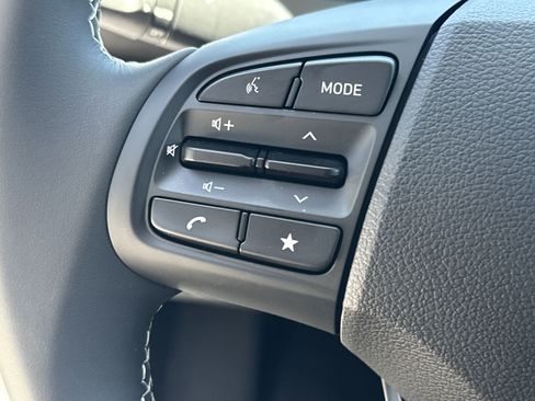 New 2025 Hyundai Venue Limited image 24