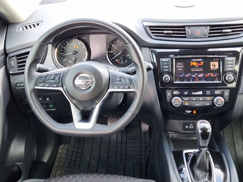 Used 2019 Nissan Rogue SV FWD image 27