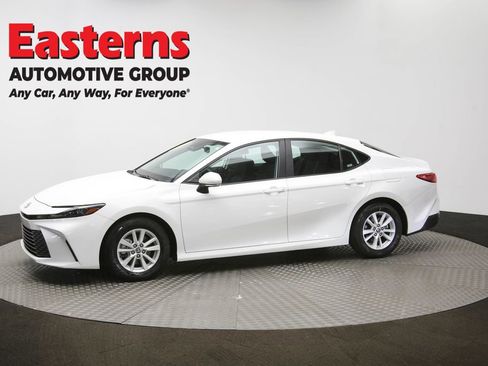 Used 2025 Toyota Camry LE FWD image 56