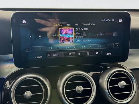 Used 2021 Mercedes-Benz GLC 300 image 14