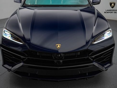 Used 2025 Lamborghini Urus SE image 9
