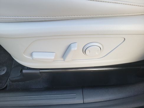 Used 2022 Kia Sorento EX w/ Panoramic Sunroof Package FWD image 25