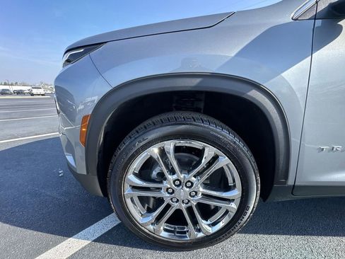 New 2026 Chevrolet Traverse LT image 10