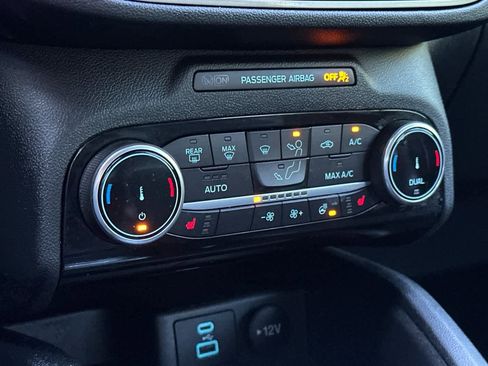 Certified 2022 Ford Escape SEL w/ SEL Stealth AWD Package image 21