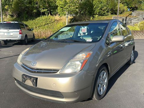 Used 2008 Toyota Prius w/ Pkg 2 FWD image 1