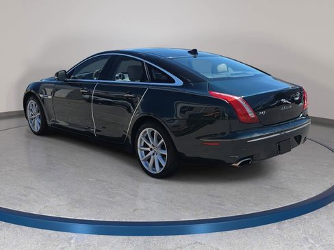 Used 2013 Jaguar XJ image 7