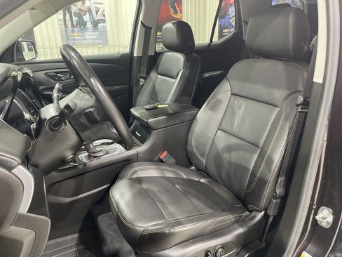 Used 2021 Chevrolet Traverse Premier AWD/4WD image 19