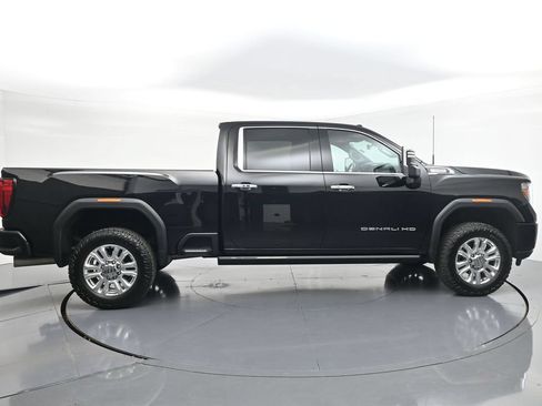 Used 2022 GMC Sierra 3500 Denali w/ Denali Ultimate Package AWD/4WD image 6